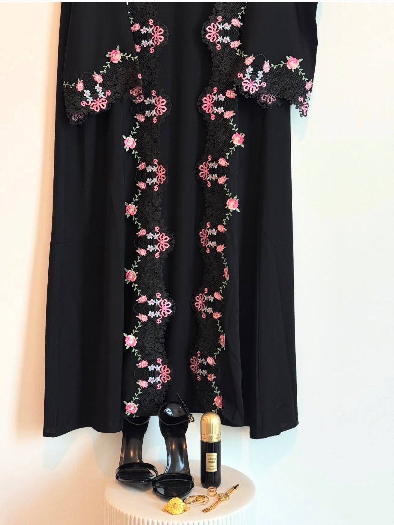 Lace floral abaya(preorder)