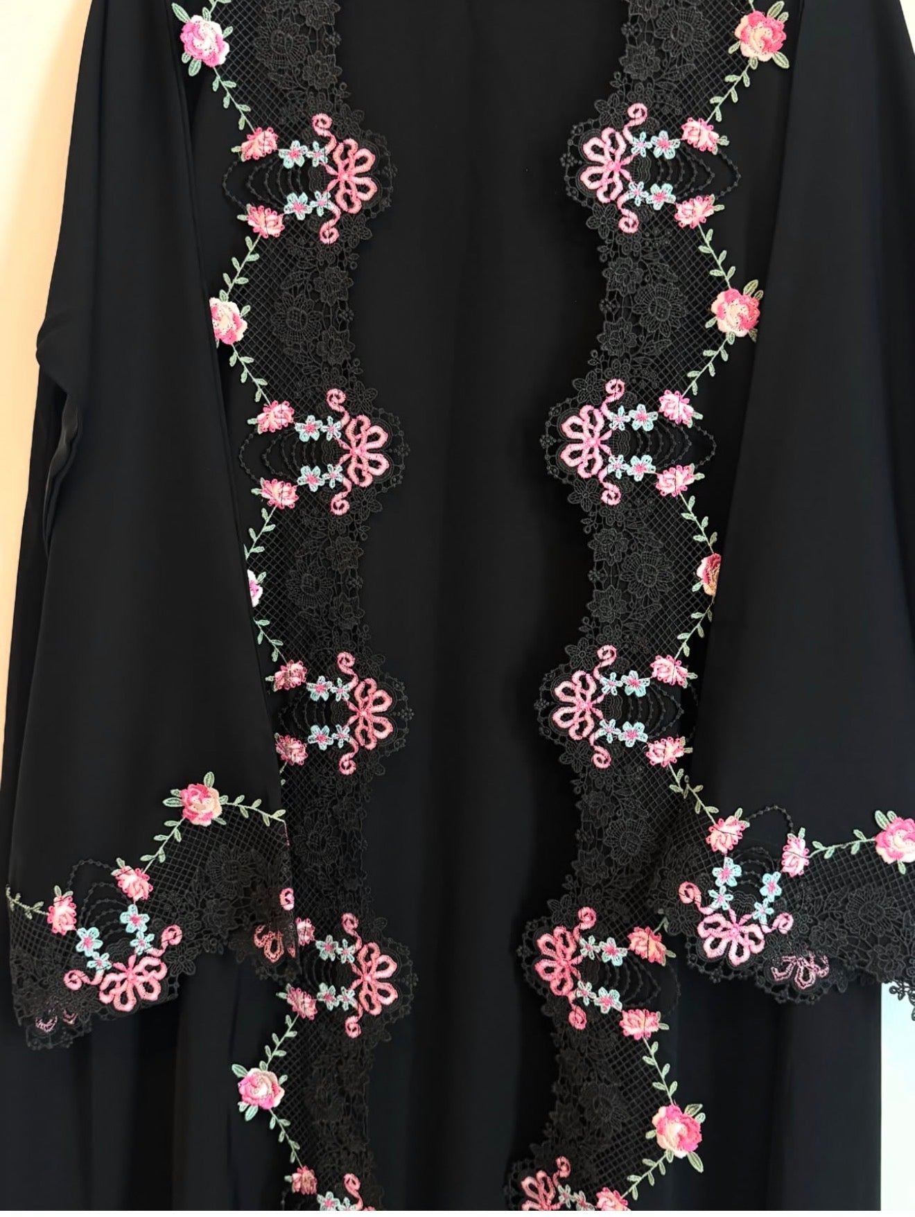 Lace floral abaya(preorder)
