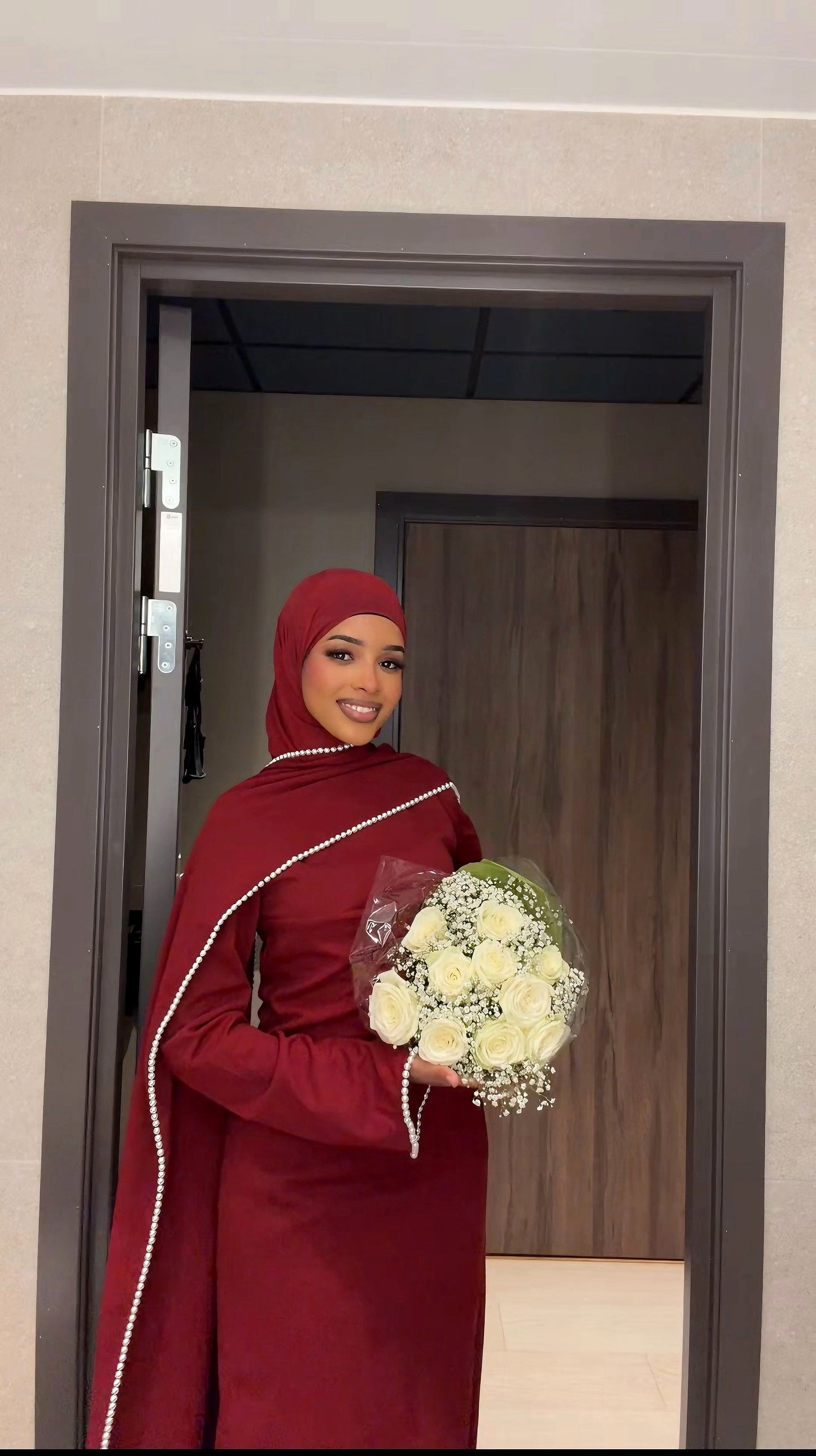 Ivory grace -burgundy